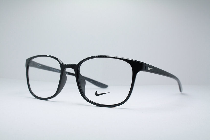 NIKE 7026