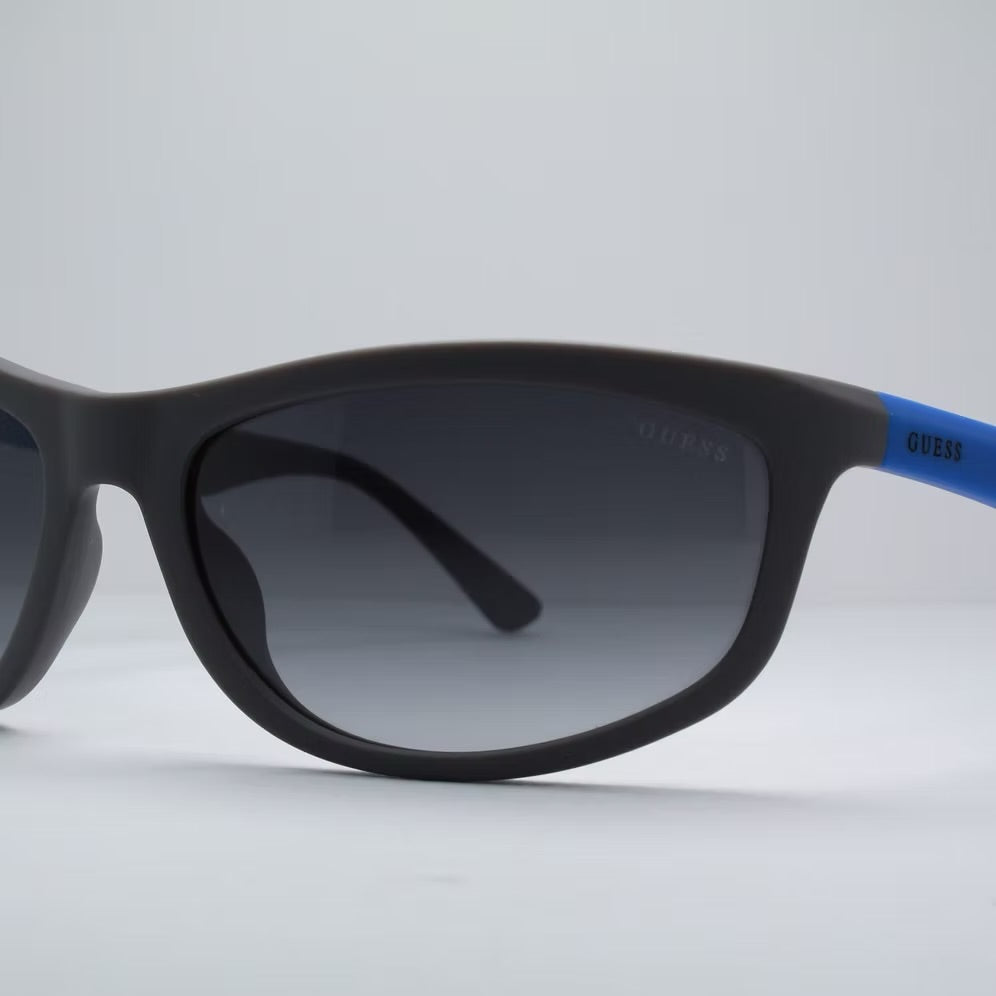 GUESS GU6974