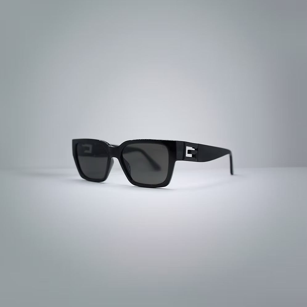 GUESS GU7916