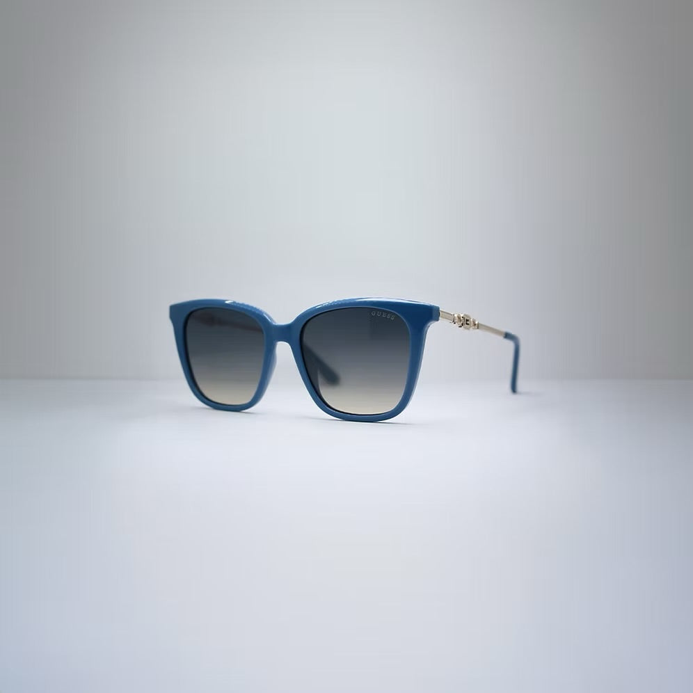 GUESS GU7886