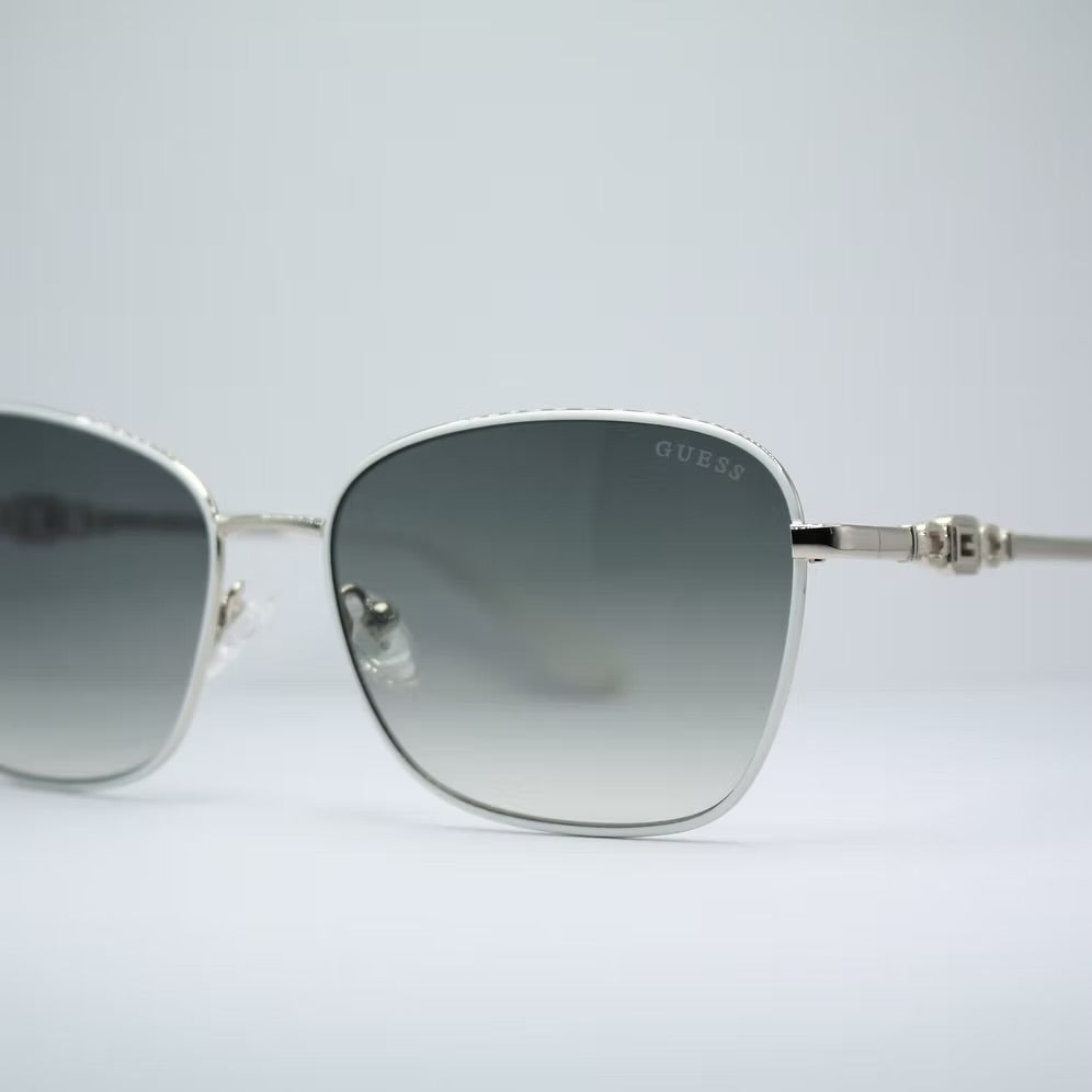 GUESS GU7884
