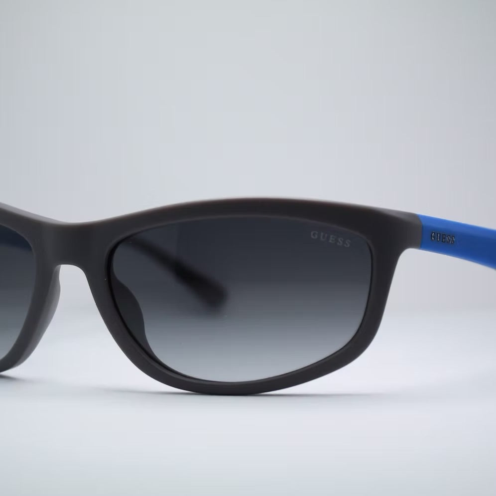 GUESS GU6974
