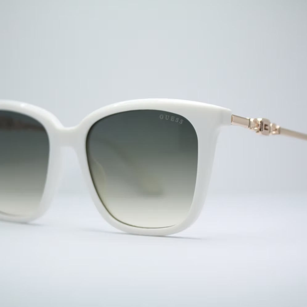 GUESS GU7886