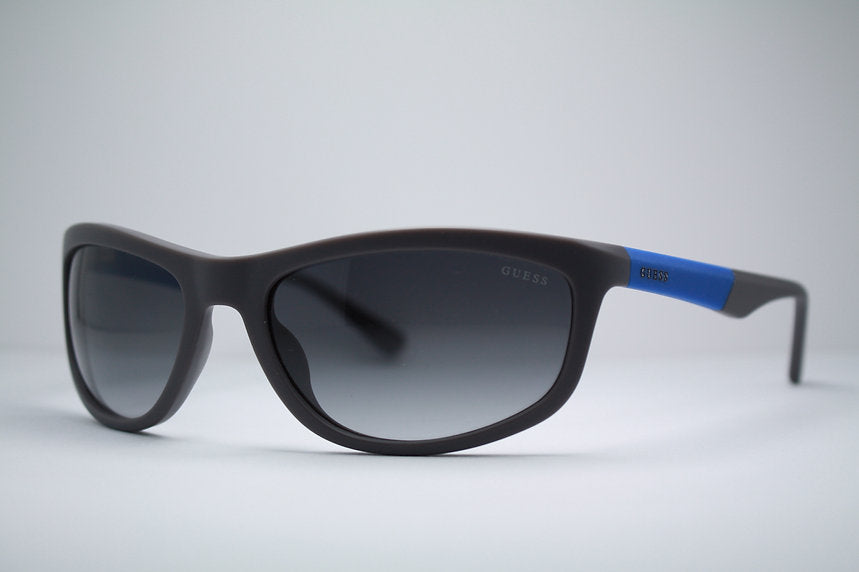 GUESS GU6974
