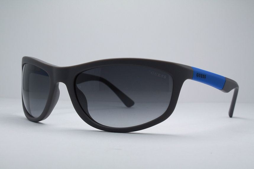 GUESS GU6974