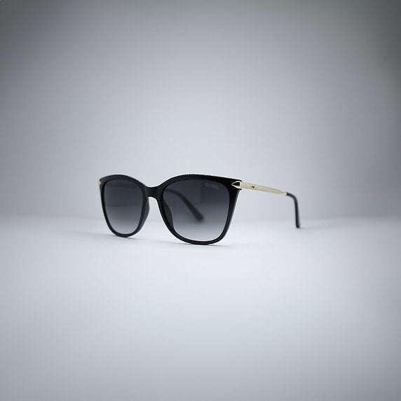 GUESS GU7483