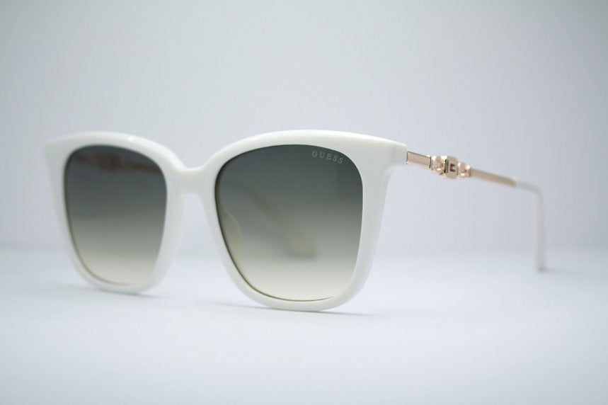 GUESS GU7886