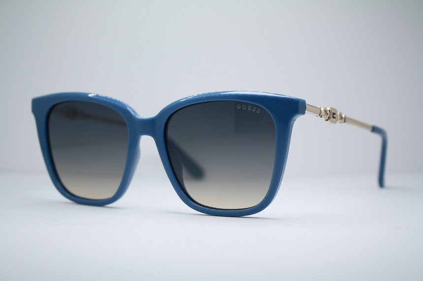 GUESS GU7886