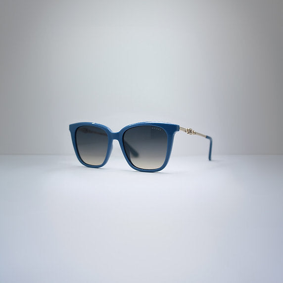 GUESS GU7886